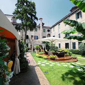 Abbazia Hotell