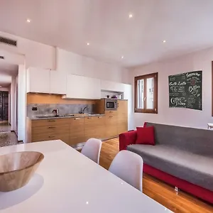 Ca' D'oro Apartament