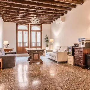 2* Casa de hóspedes Palazzo Daponte